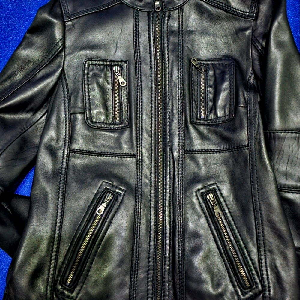 DKNY Size MLeather jacket